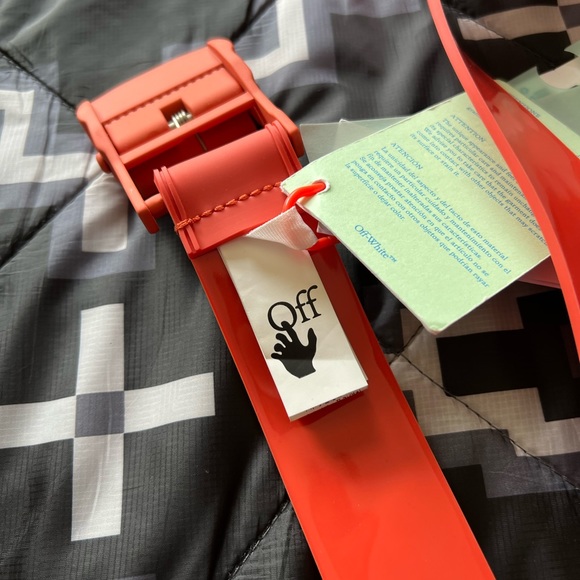 Off-white Gummy Industrial Belt - Picture 7 of 7
